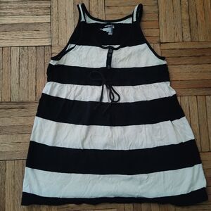 Old Navy Black/White Tank Top With Stripe Pattern (KIDS SIZE)